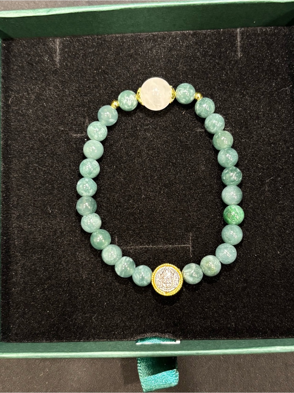 AUNTHENTIC JADE BRACELET WITH COA
